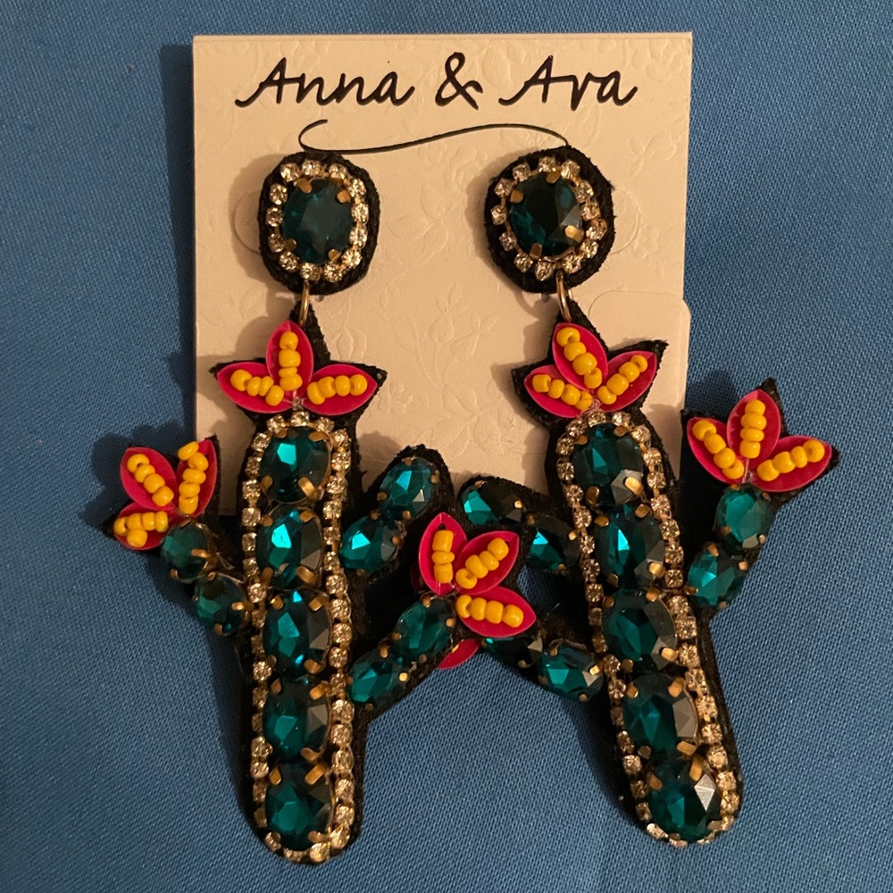 Anna & Ava earrings new with tags